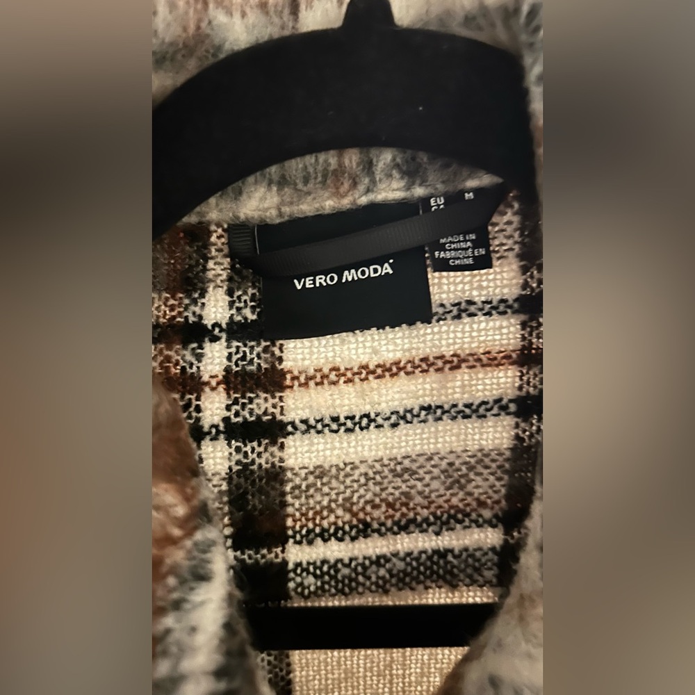 Plaid Fall Shacket - Picture 3 of 3